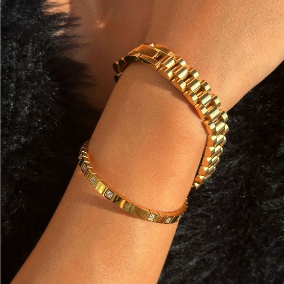18K Gold Zircon Bangle Bracelet*Minimalist*Waterproof and Sweatproof*TarnishFree - Picture 5 of 5